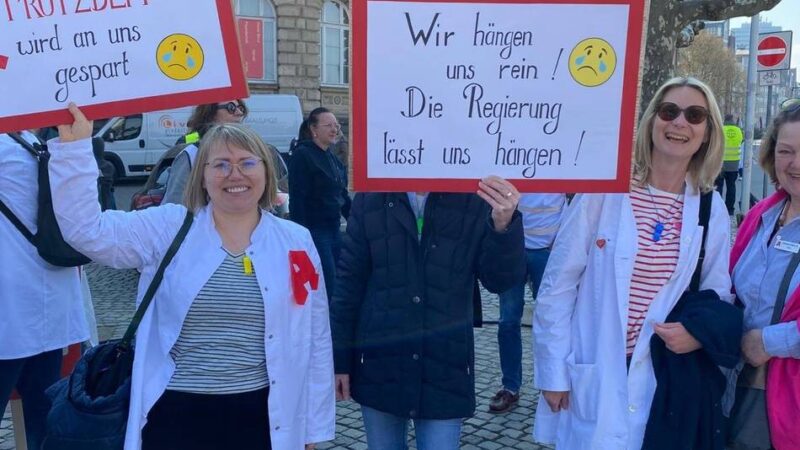 Apotheker-Streik in Düsseldorf: „Letzte Honorarerhöhung war 2013, das ist ein Skandal!“