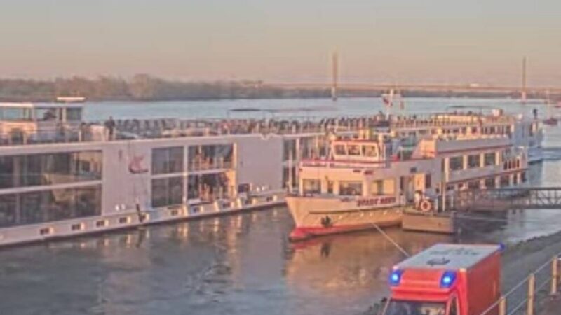 Notfall auf Passagierschiff: Ungewöhnlicher Einsatz auf dem Rhein