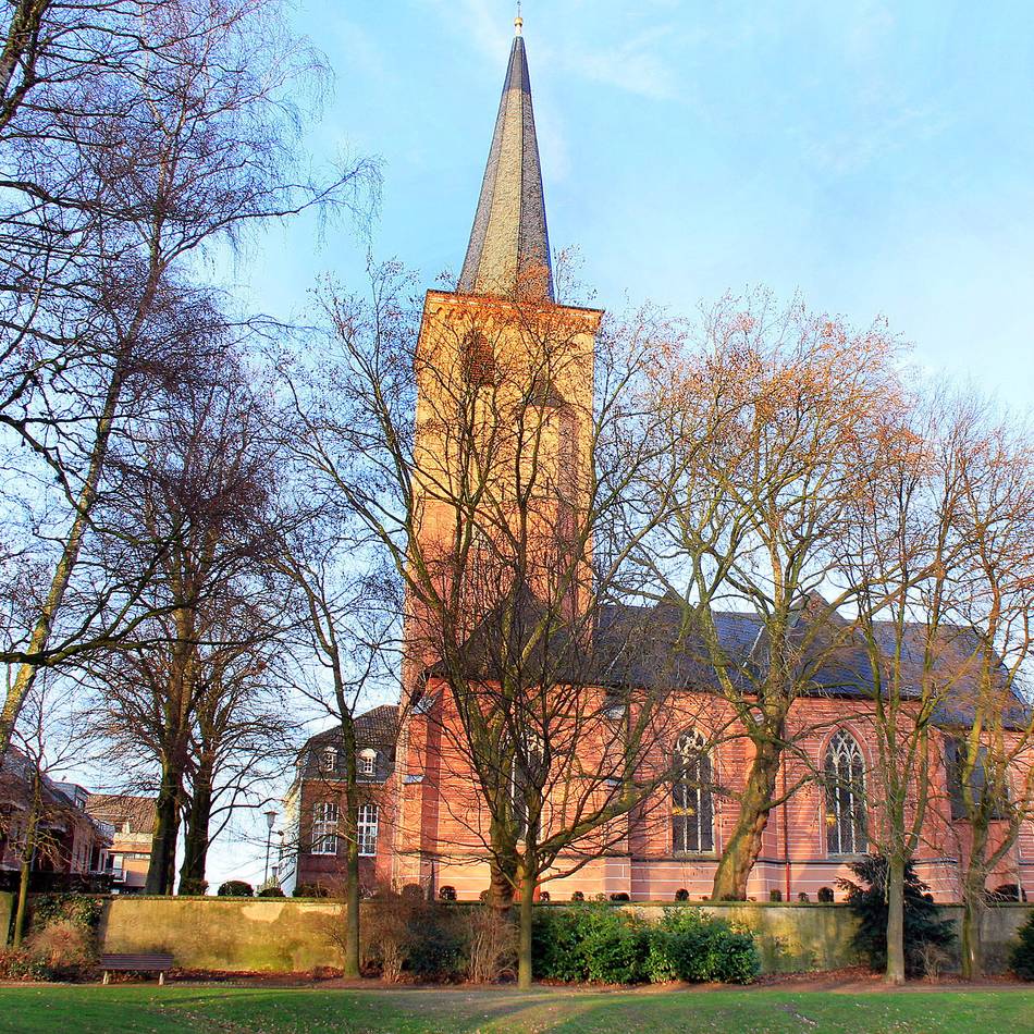 Passionsfilm am Palmsonntag: Die Alte Kirche wird zum Stummfilm-Kino