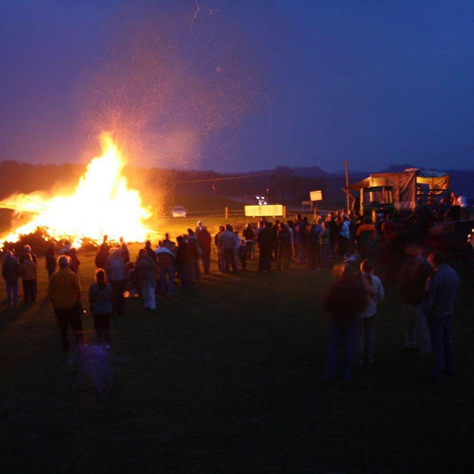 Stadt Hückeswagen: Osterfeuer rechtzeitig anmelden – Ordnungsamt gibt Tipps