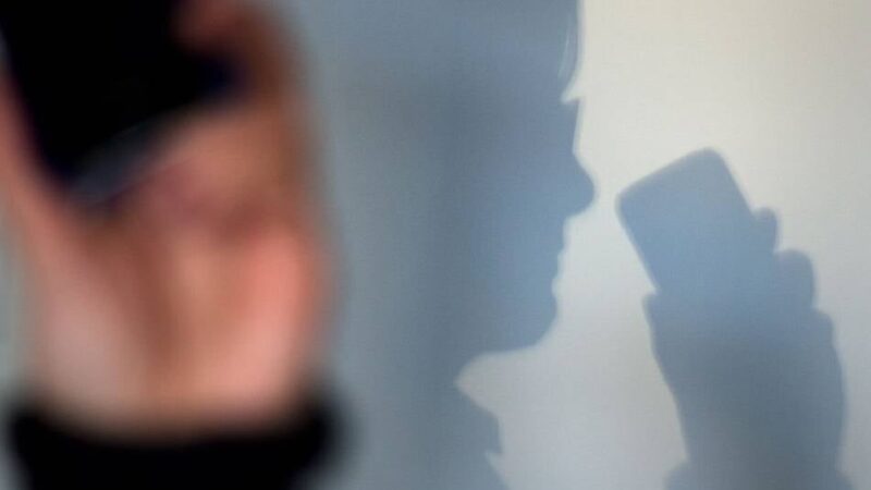 Trickbetrug in Mettmann: Falscher Bankmitarbeiter erbeutet fünfstelligen Betrag