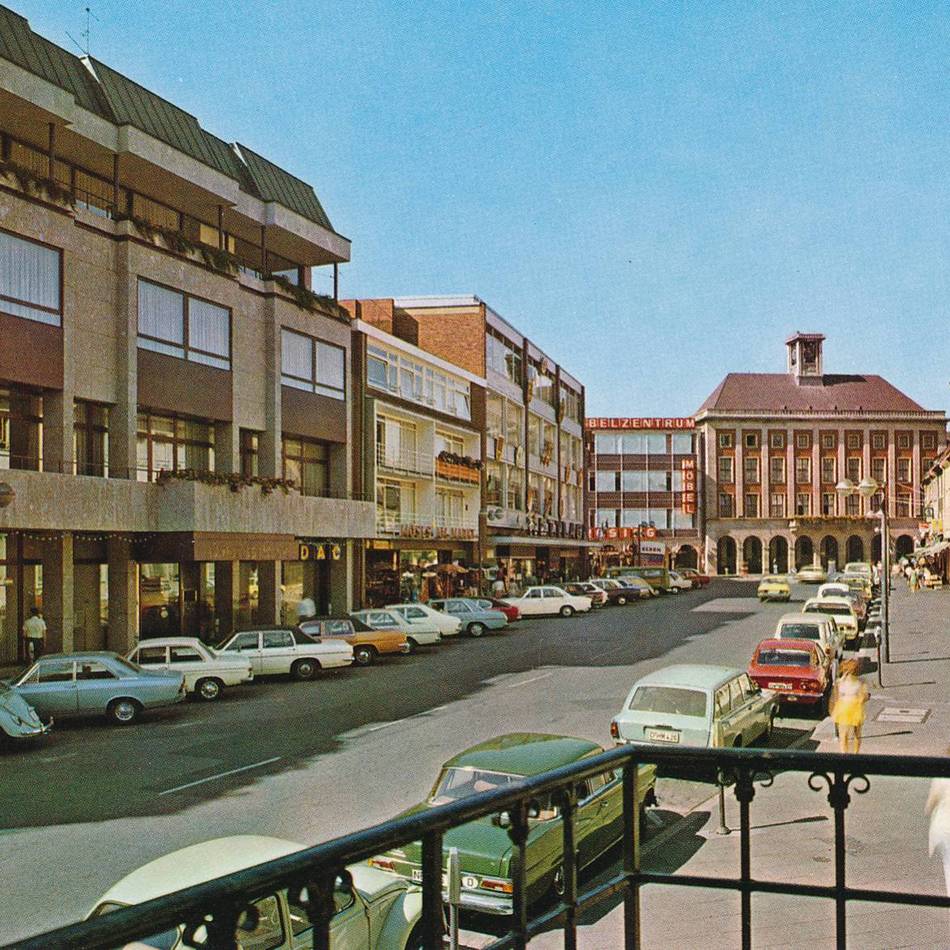 Debatte um die Neusser City: „Wer erinnert sich noch an die Zeiten, als Autos über den Markt gefahren sind?“