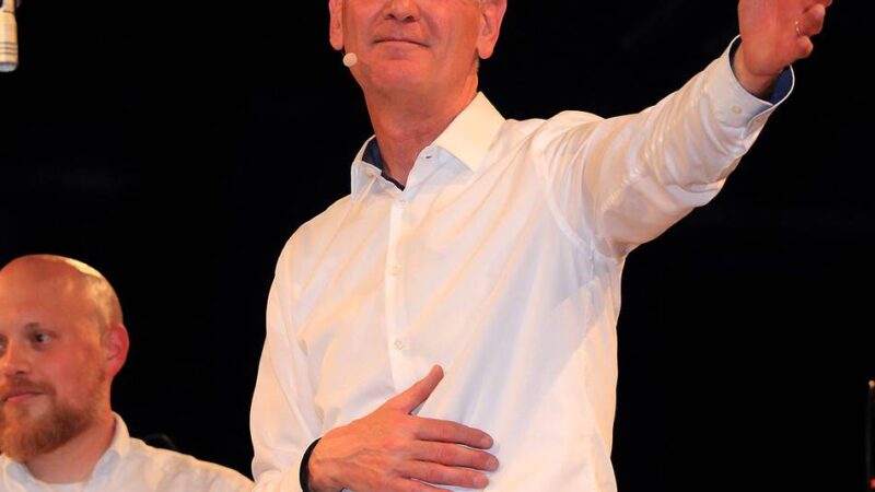 Ralf Holtschneider geht in Ruhestand: Stabwechsel in der Kreismusikschule