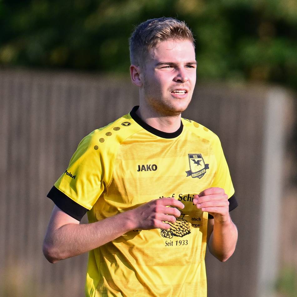 Veen spielt 2:2 in Rindern: David Höptner sieht in der Nachspielzeit Rot