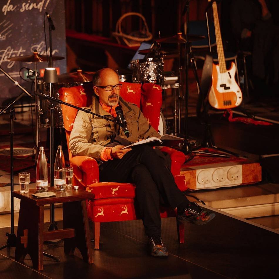 Benefizlesung in Kevelaer: Christoph Maria Herbst interpretiert letzte Lieder von Sterbenden