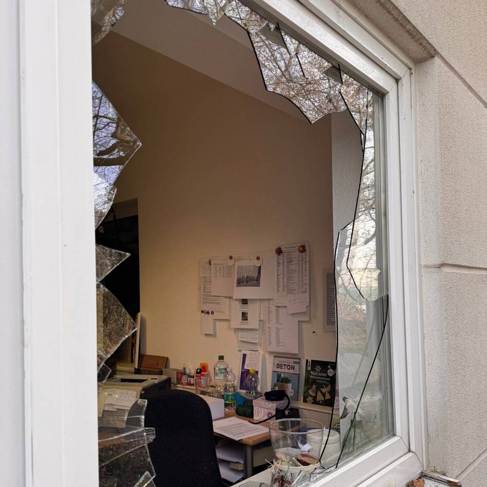 Während des Hallentrödels: Einbruch in „Friedas Welt“ – Friedensdorf geschockt