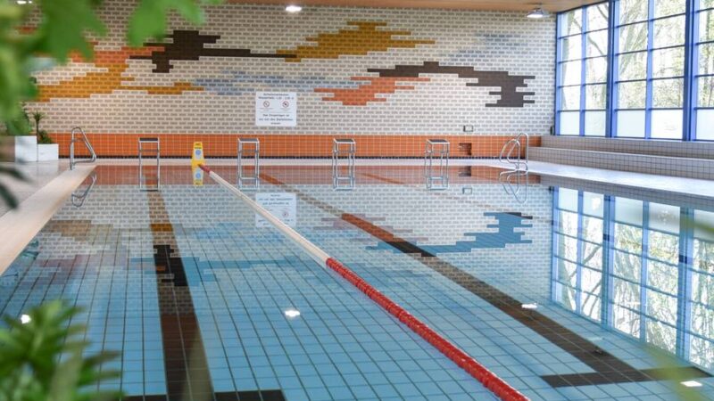 Angespannte Personalsituation in Rheinberg: Stadt schließt das Solvay-Hallenbad in den Osterferien