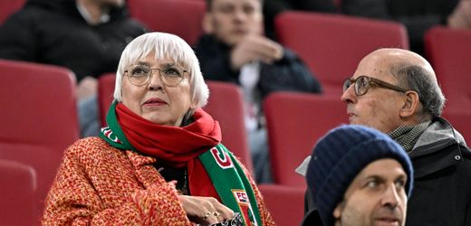 Bundesliga: Claudia Roth fordert mehr Trainerinnen im Männerfußball