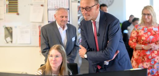 Diesel-Preis und Tankrabatt: Friedrich Merz besucht den Lkw-Spediteur Akkermann