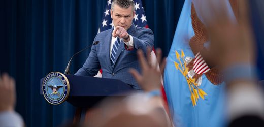 USA – Pete Hegseth: Demokraten wollen Amtsenthebungsverfahren gegen Verteidigungsminister