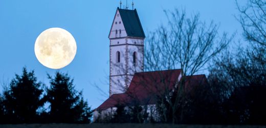 Vollmond im Mai: Was es mit dem Blue Moon auf sich hat