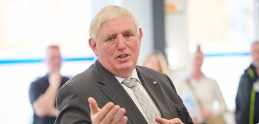 Karl-Josef Laumann: NRW-Gesundheitsminister verlangt Einsparungen auch bei Beamten