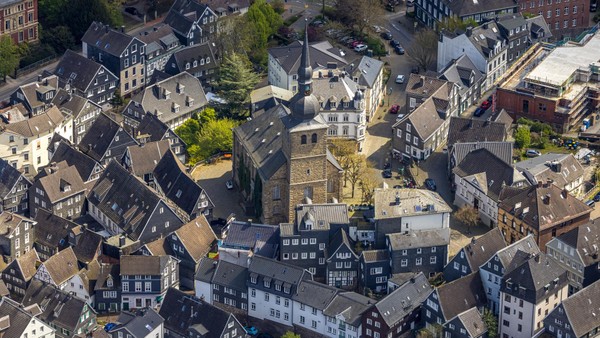Wächterin der Altstadt: Die Alte Kirche Velbert-Langenberg wird 300 Jahre alt