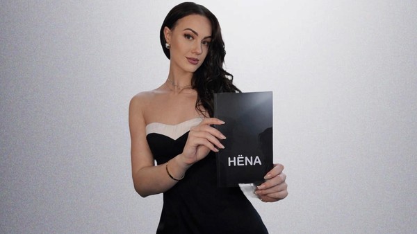 Junge Velberter Autorin veröffentlicht Debütroman über Liebe und Krieg