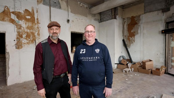 „Das hier ist Familie“: Zwei Velberter Brüder sanieren ein Haus mit Geschichte