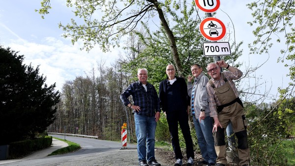 „Warum bloß Tempo 10 am Berg?“ Autofahrer in Velbert verstehen die Welt nicht