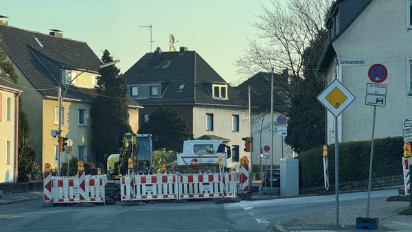 Bauarbeiten an der Bismarckstraße in Velbert: Deshalb wird hier gebuddelt