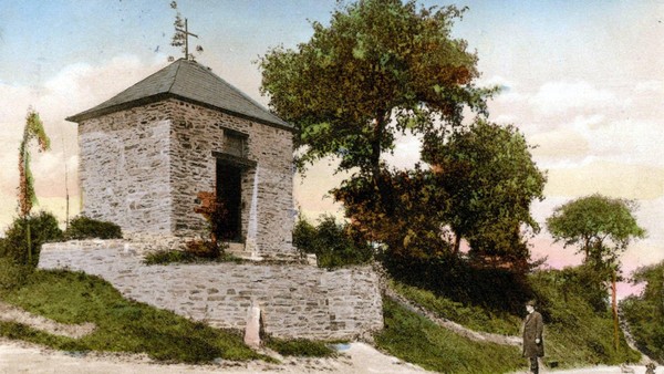 Heiligenhäuschen in Gefahr: Ein kleines Bauwerk, das viele Menschen bewegt