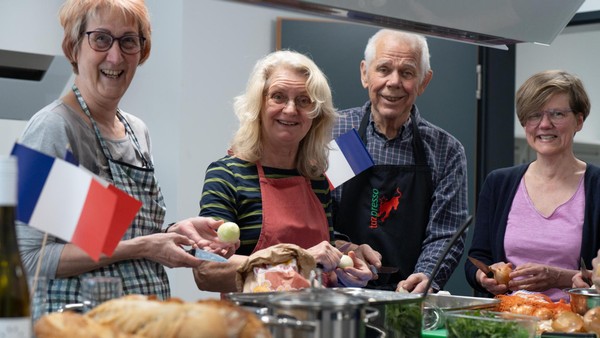 Kochaktion verbindet Velbert und Châtellerault mit Coq au Vin und deutscher Küche