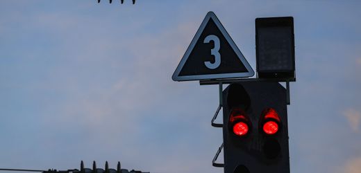 Gelsenkirchen: Unbekannte beschädigen Kabel – Bahnverkehr gestört