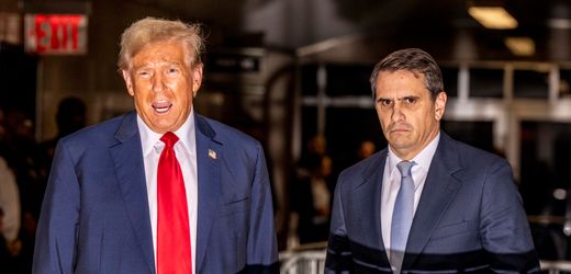 FBI: Donald Trump lässt seinen Minister für Vergeltung auf James Comey los