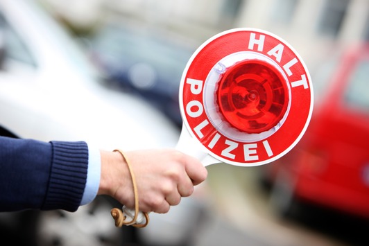 POL-ME: Nach kurzer Verfolgungsfahrt: Polizei stoppt unter Drogen stehenden Autofahrer – 2604002