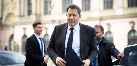 Iran-Krieg: Lars Klingbeil lädt Gewerkschaften und Unternehmen zum Krisengipfel