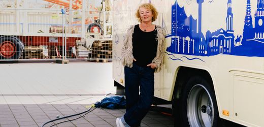 Lehrerin auf dem Hamburger Dom: »Die Kinder machen ihre Hausaufgaben neben der Achterbahn«