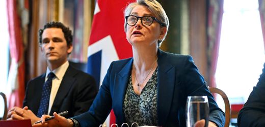 Straße von Hormus: Rund 40 Staaten fordern Öffnung