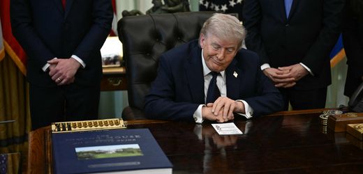 Donald Trump vergleicht sein Tempo im Irankrieg mit Vietnam und dem Weltkrieg