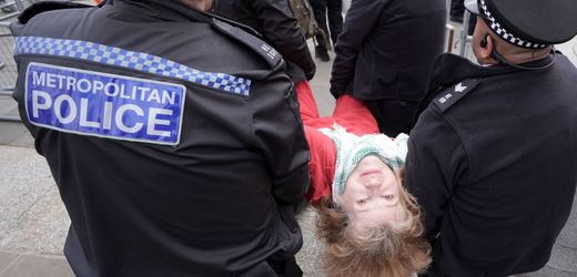 London: Polizei löst propalästinensische Kundgebung mit Hunderten Festnahmen auf