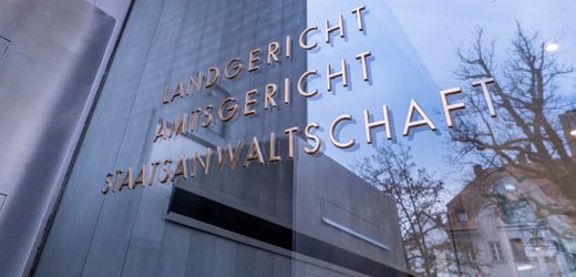 Weiden in der Oberpfalz: Ecstasy in der Champagnerflasche – Angeklagter freigesprochen