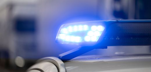 Bayern: Polizei fasst zwei mutmaßliche ausländische Agenten auf der A6