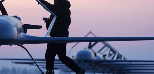 Russland: Ukraine attackiert russische Ölanlagen