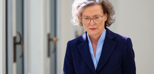 NRW-Heimatministerium: Wer klärt die Affäre um Ina Scharrenbach auf?