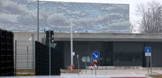 JVA Augsburg-Gablingen: Anklage gegen zehn frühere Beamte der Sicherungsgruppe