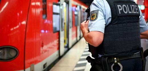 München: Frau beißt Mitarbeiter der Bahnsteigaufsicht in den Arm