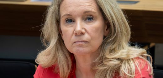 Berlin: Sarah Wedl-Wilson tritt wegen Fördermittelaffäre als Kultursenatorin zurück