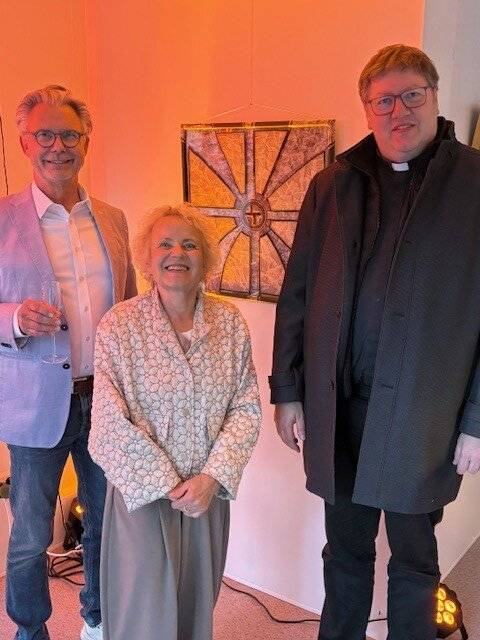 Zum Stadtjubiläum: Kunstausstellung im Glaspavillon St. Peter und Paul