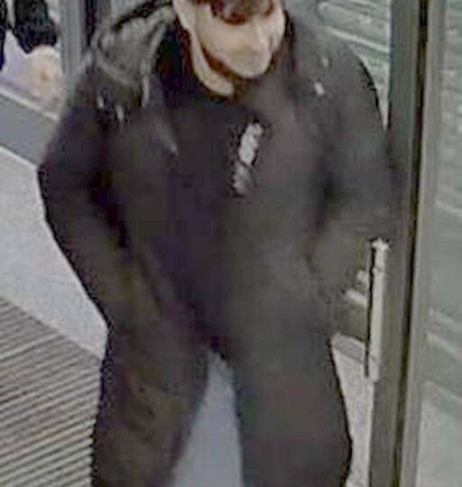Aldi in Emmerich: Polizei fahndet nach dreistem Ladendiebstahl mit Fotos