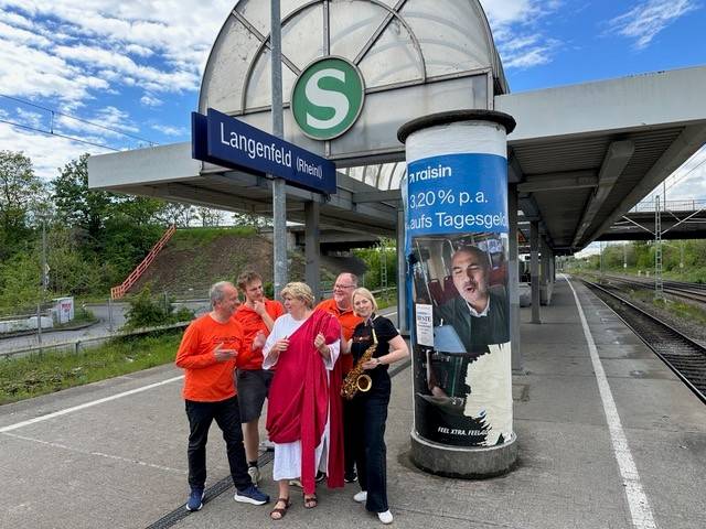 Kabarett in Langenfeld: Studiobühne widmet sich der S6 und der Demokratie