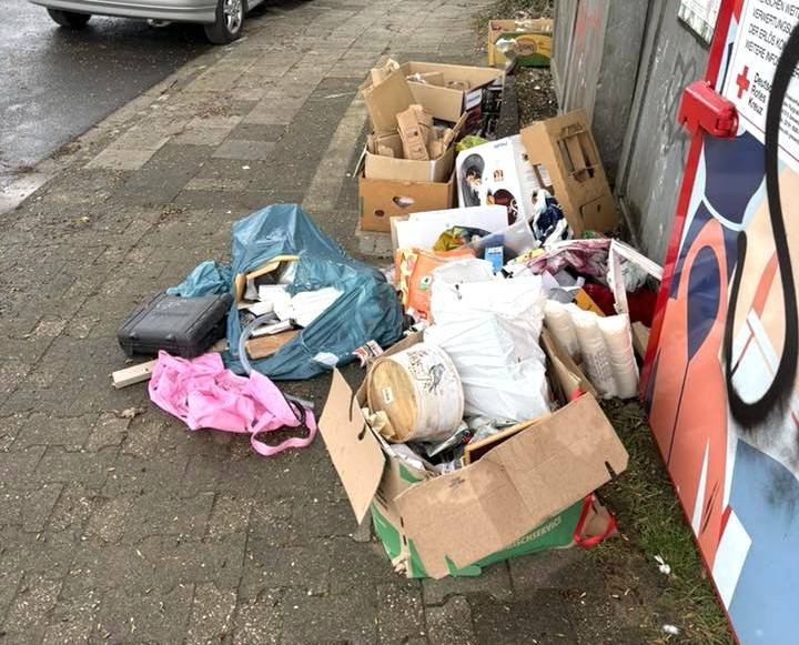 Entsorgung auf der Straße : „Jede Woche aufs Neue“ – Kaarster frustriert wegen wilder Müllkippen