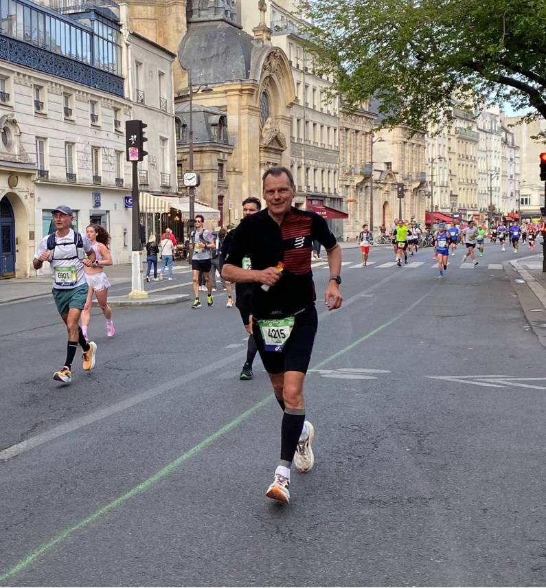 Jubiläums-Marathon: Jago bleibt in Paris zum 100. Mal unter 3:30 Stunden