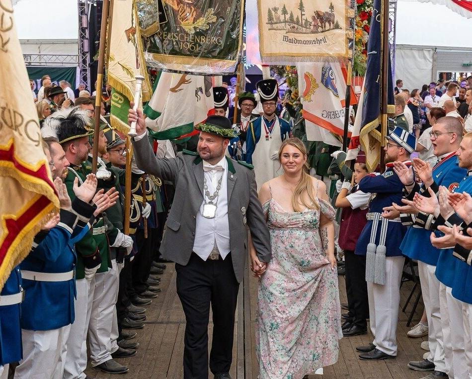 Fest ohne Majestät: Erstmals in fast 75 Jahren – Schützenkönig in Neuss-Reuschenberg dankt ab