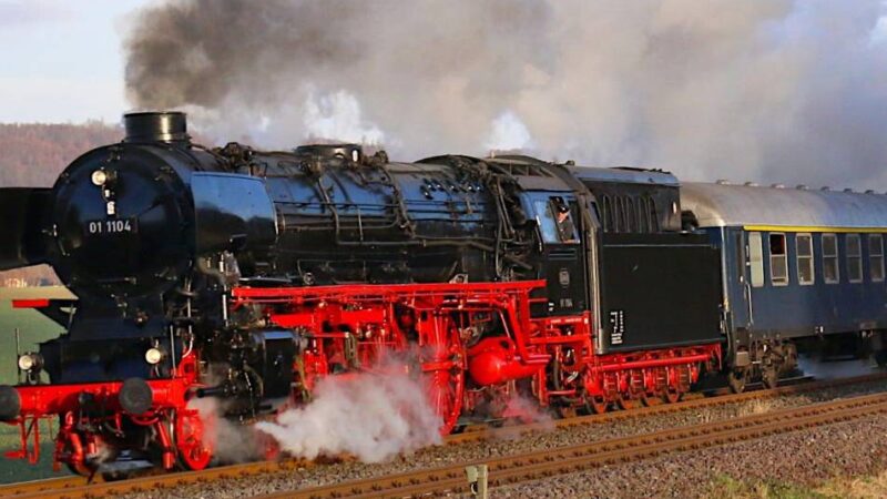 Sonderfahrt mit 85 Jahre altem Fahrzeug: Historische Dampflok fährt von NRW in den Harz