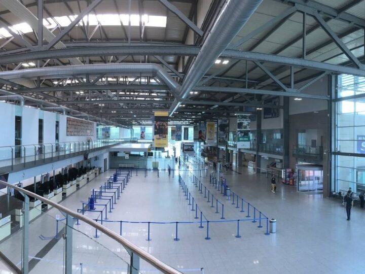 Terminal geräumt: Herrenloses Gepäck sorgt für Alarm am Airport Weeze