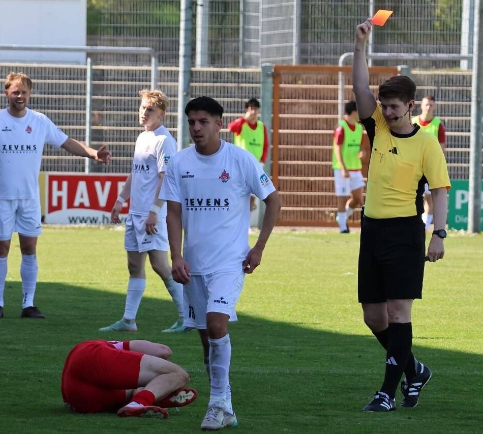 Die Lage beim 1. FC Kleve: Georg Mewes hofft jetzt auf zwei Siege und erhält Absagen von Stürmern