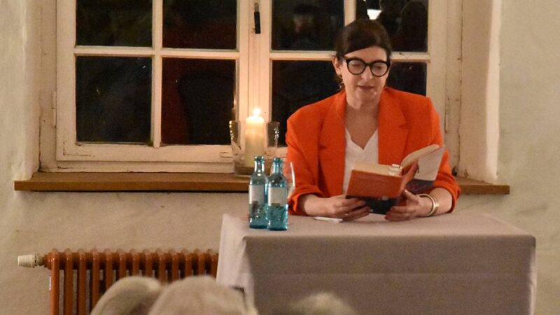 Veranstaltung im Schloss Wissen: 1300 Euro Spenden bei Frauentagslesung gesammelt