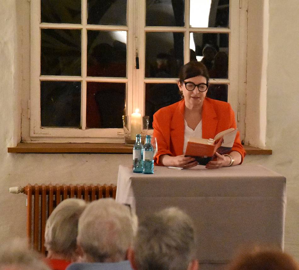 Veranstaltung im Schloss Wissen: 1300 Euro Spenden bei Frauentagslesung gesammelt