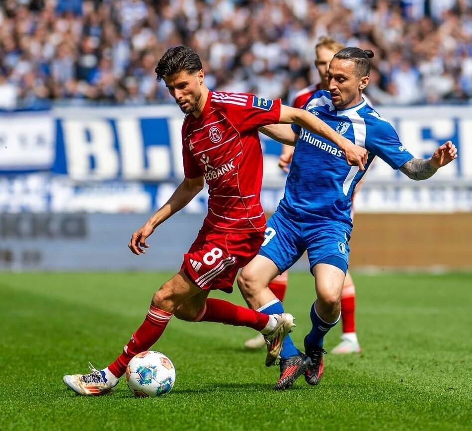 Im Anschluss an einen Oberdorf-Zweikampf: Großer Unterschied zu Fortuna – bemerkenswerte Szene in der 18. Minute auf der Werbebande